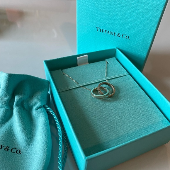 Tiffany 1837 Interlocking Circles Pendant; Original Packaging - Picture 4 of 6